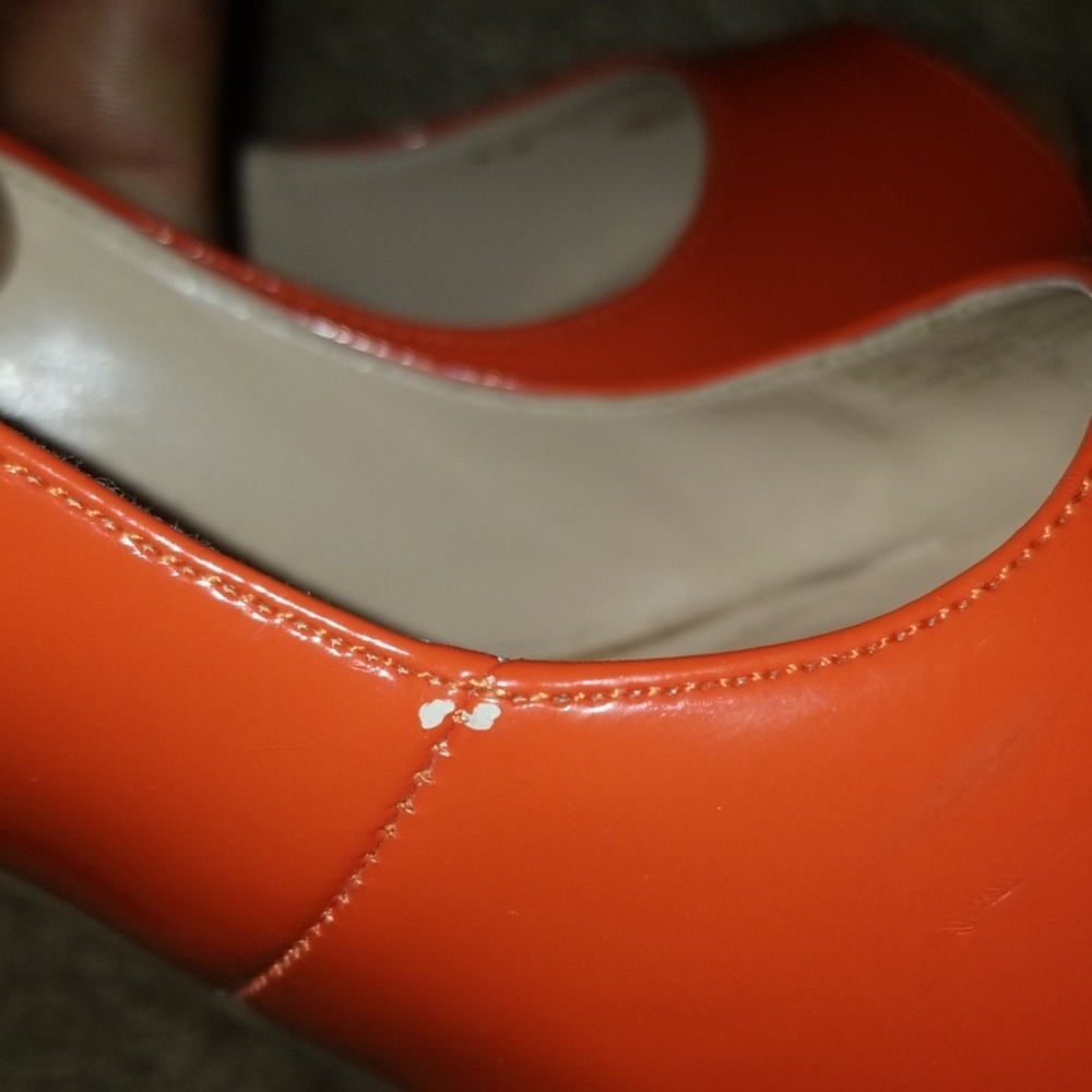 Guess - Picture 4 of 5